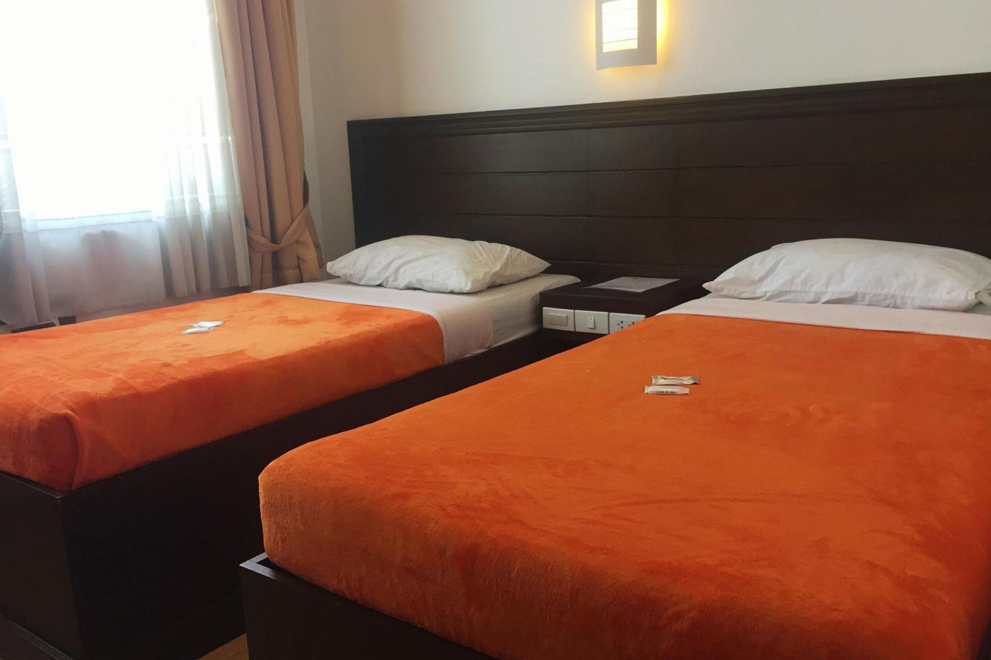 Pearli View Hotel Iloilo Powered By Cocotel Стая снимка